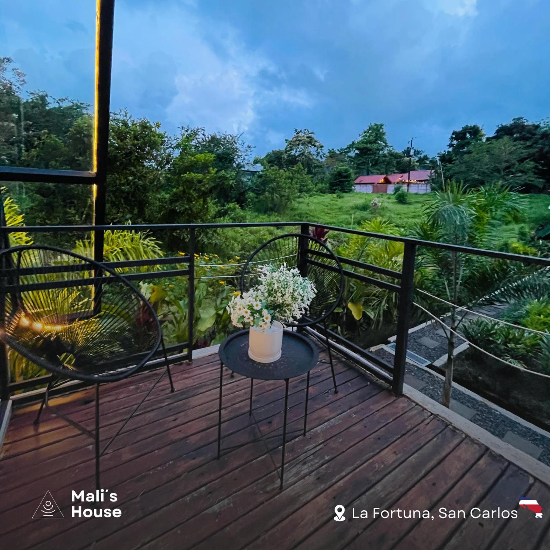 Mali'S House Hotel La Fortuna Екстериор снимка